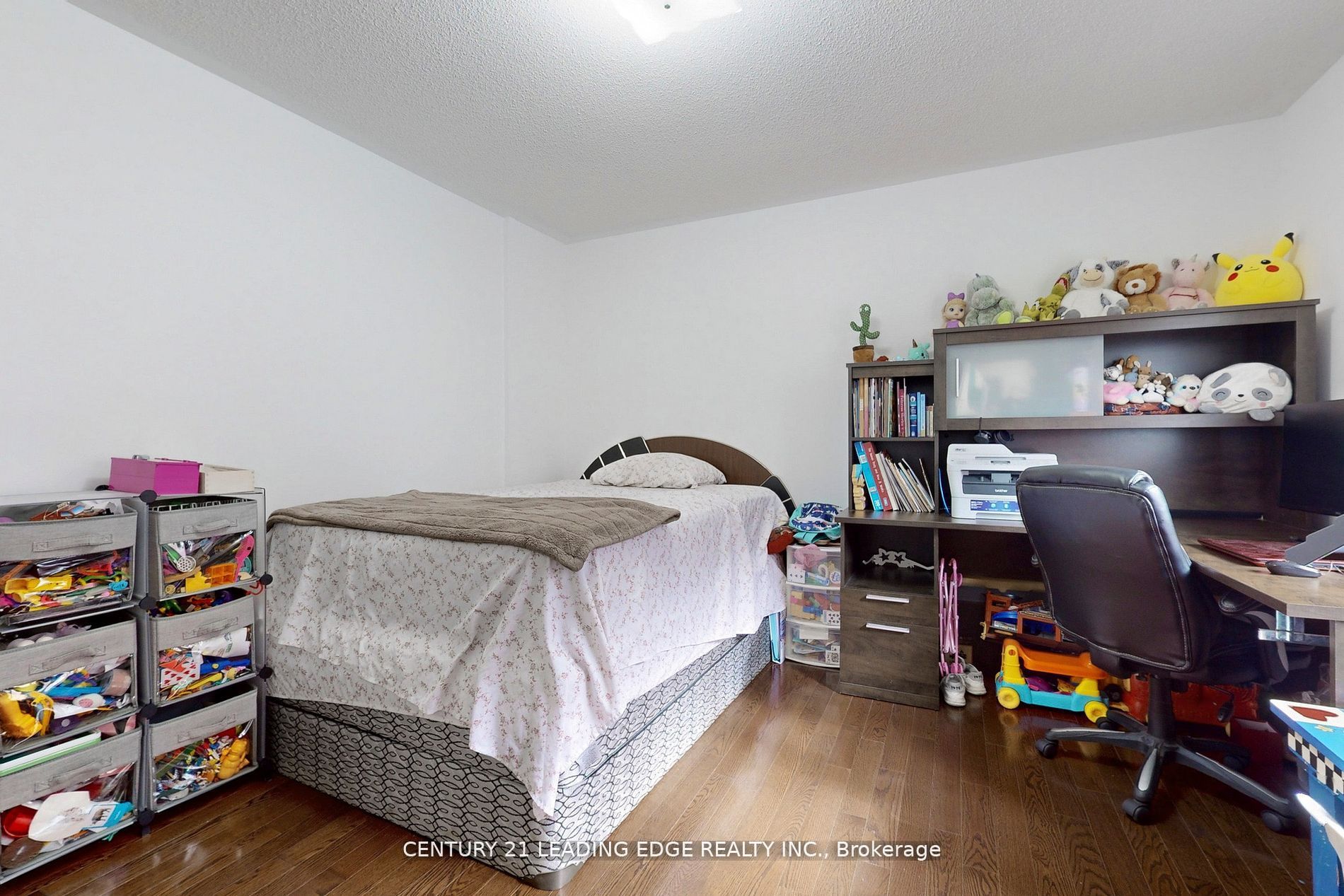 563 Highglen Ave