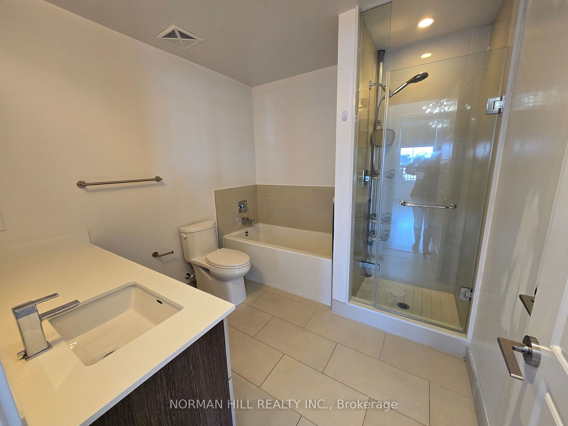 331 Broward Way, #127