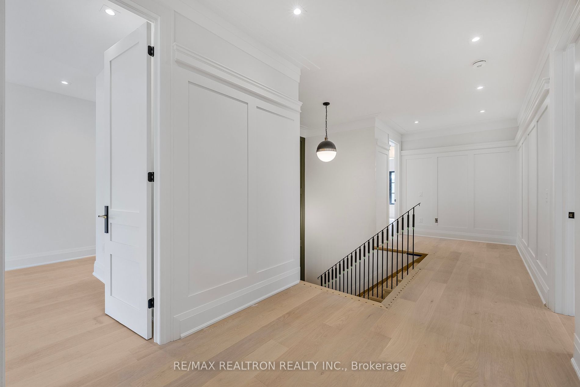 184 Richmond St