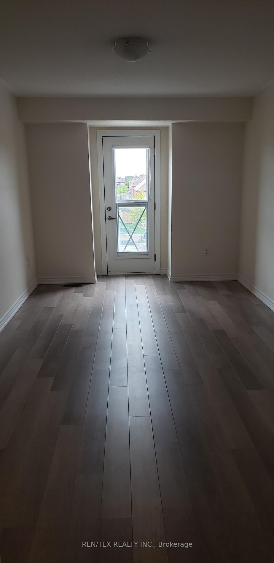 3865 Major Mackenzie Drive W, #211