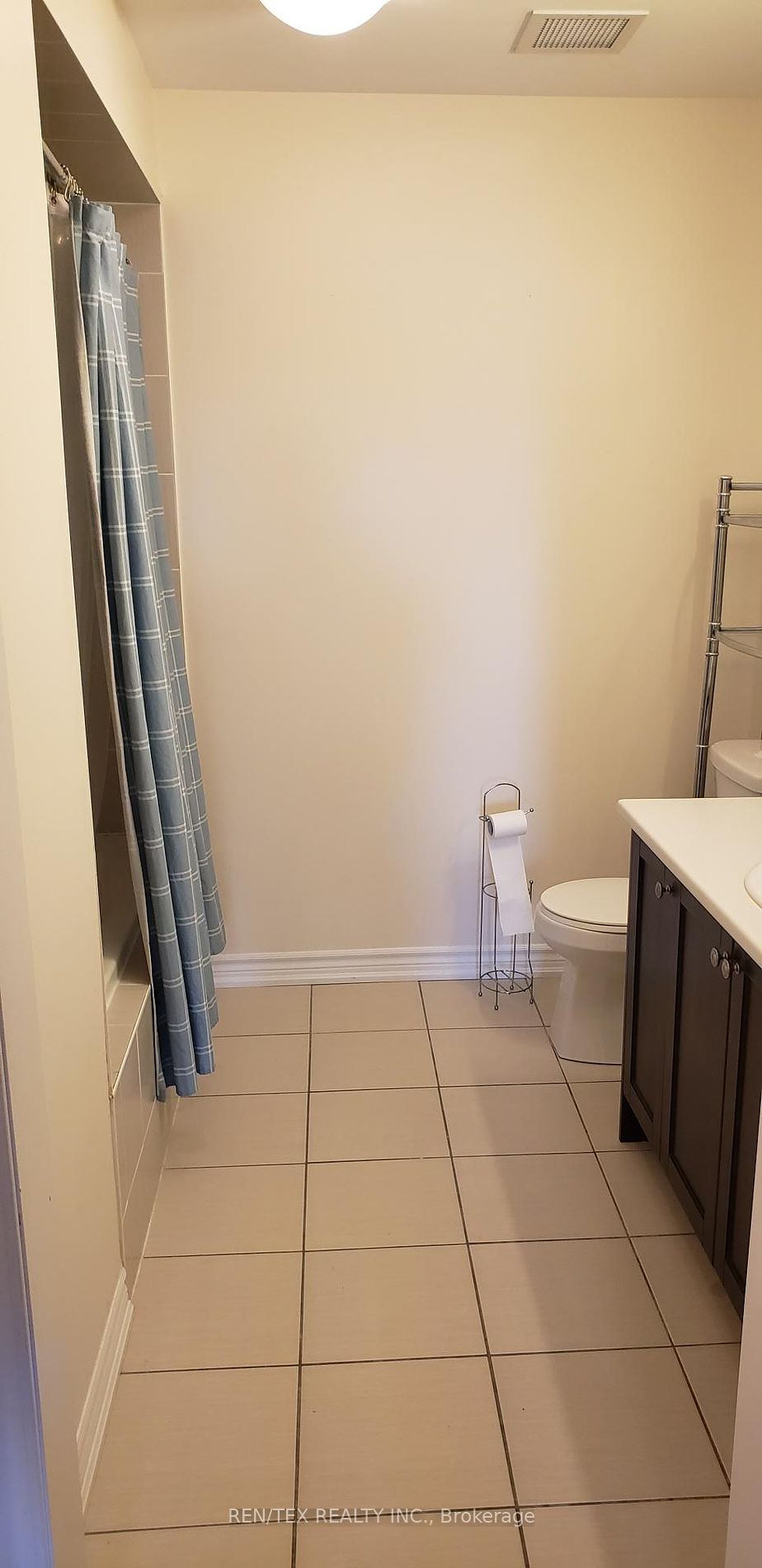3865 Major Mackenzie Drive W, #211
