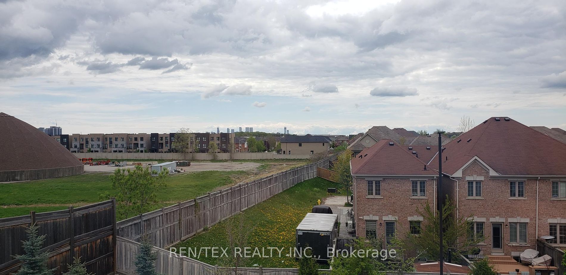 3865 Major Mackenzie Drive W, #211