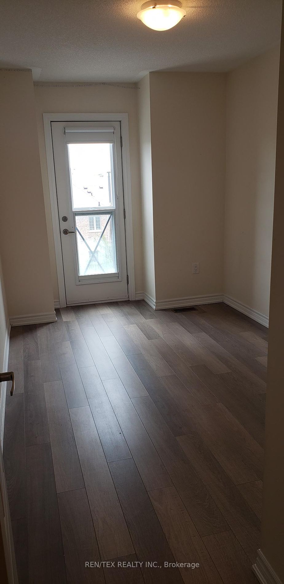 3865 Major Mackenzie Drive W, #211