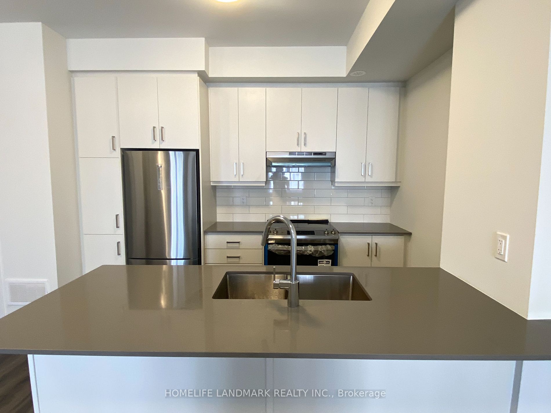 131 Honeycrisp Cres, #TH223