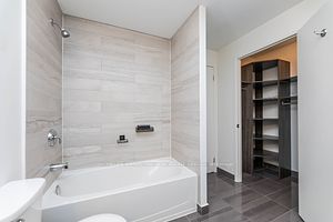 2910 highway 7 Rd W, #3004