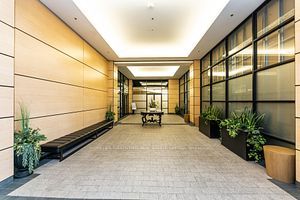 2910 highway 7 Rd W, #3004