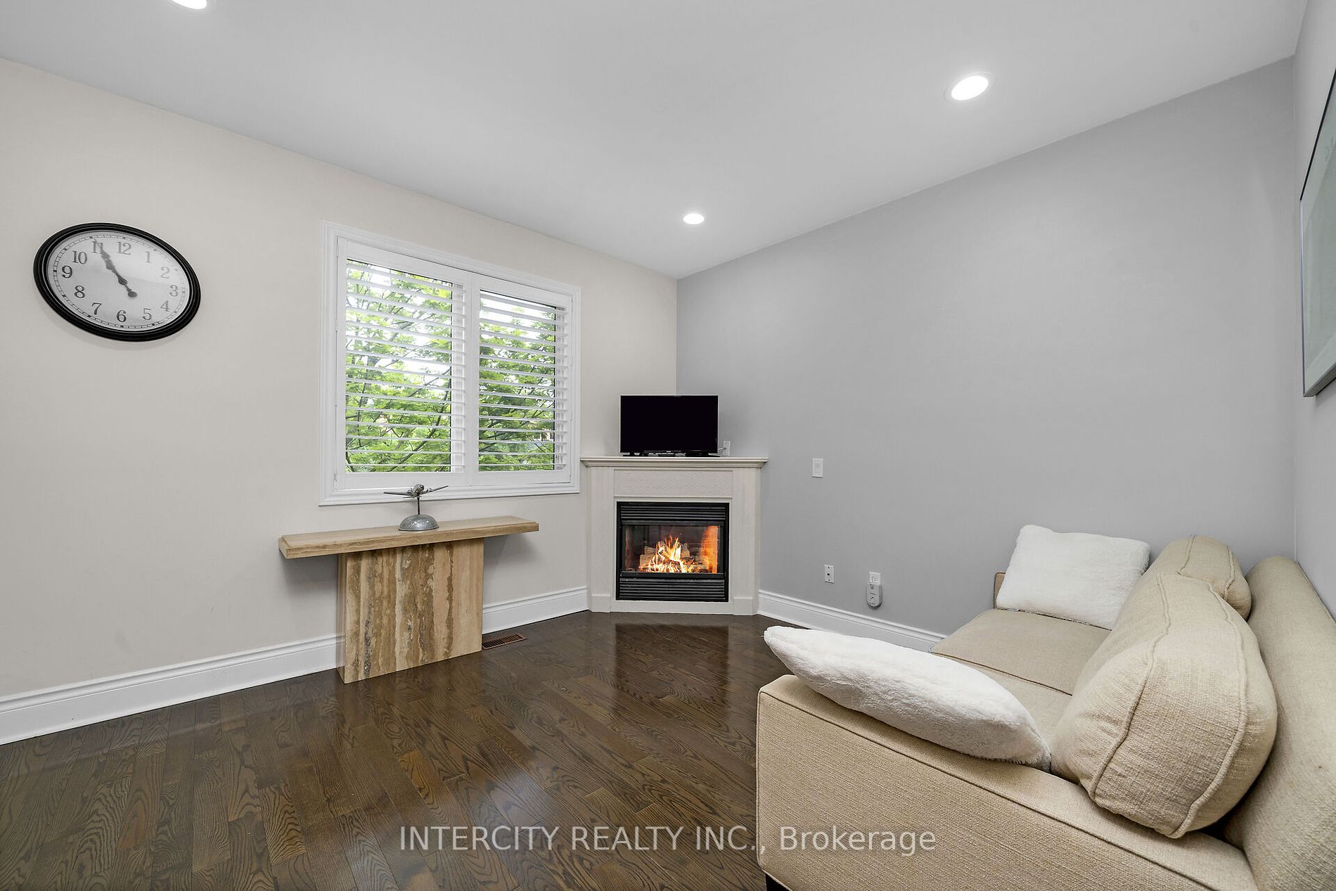 8038 Yonge St, #19