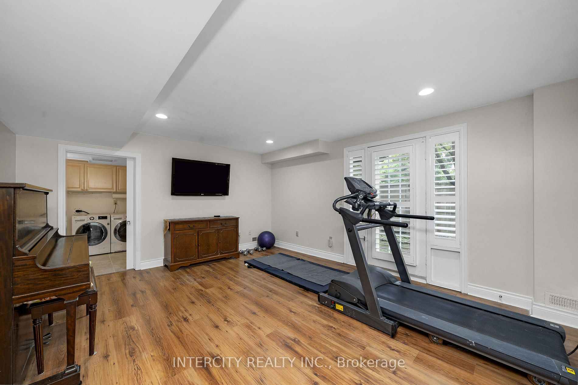 8038 Yonge St, #19