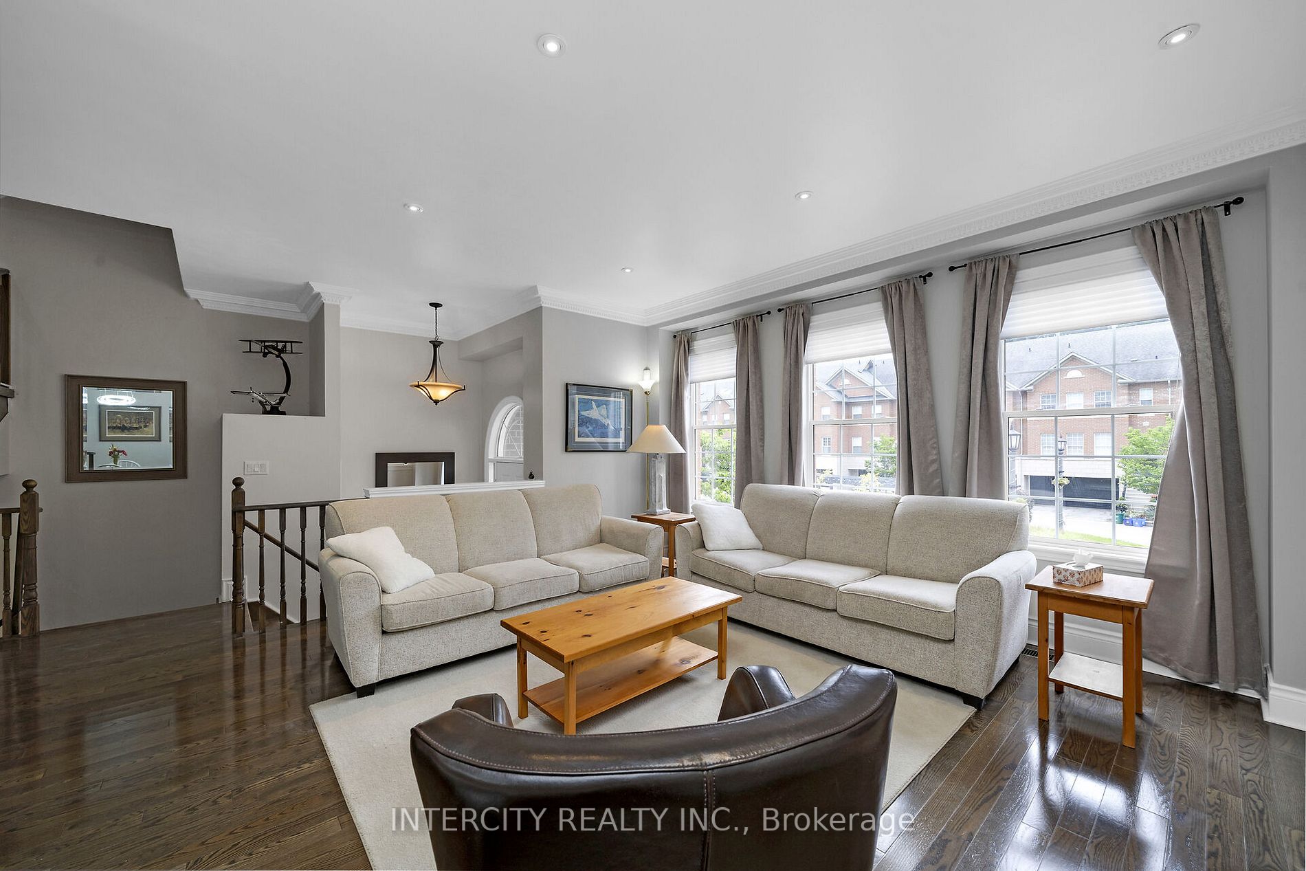 8038 Yonge St, #19