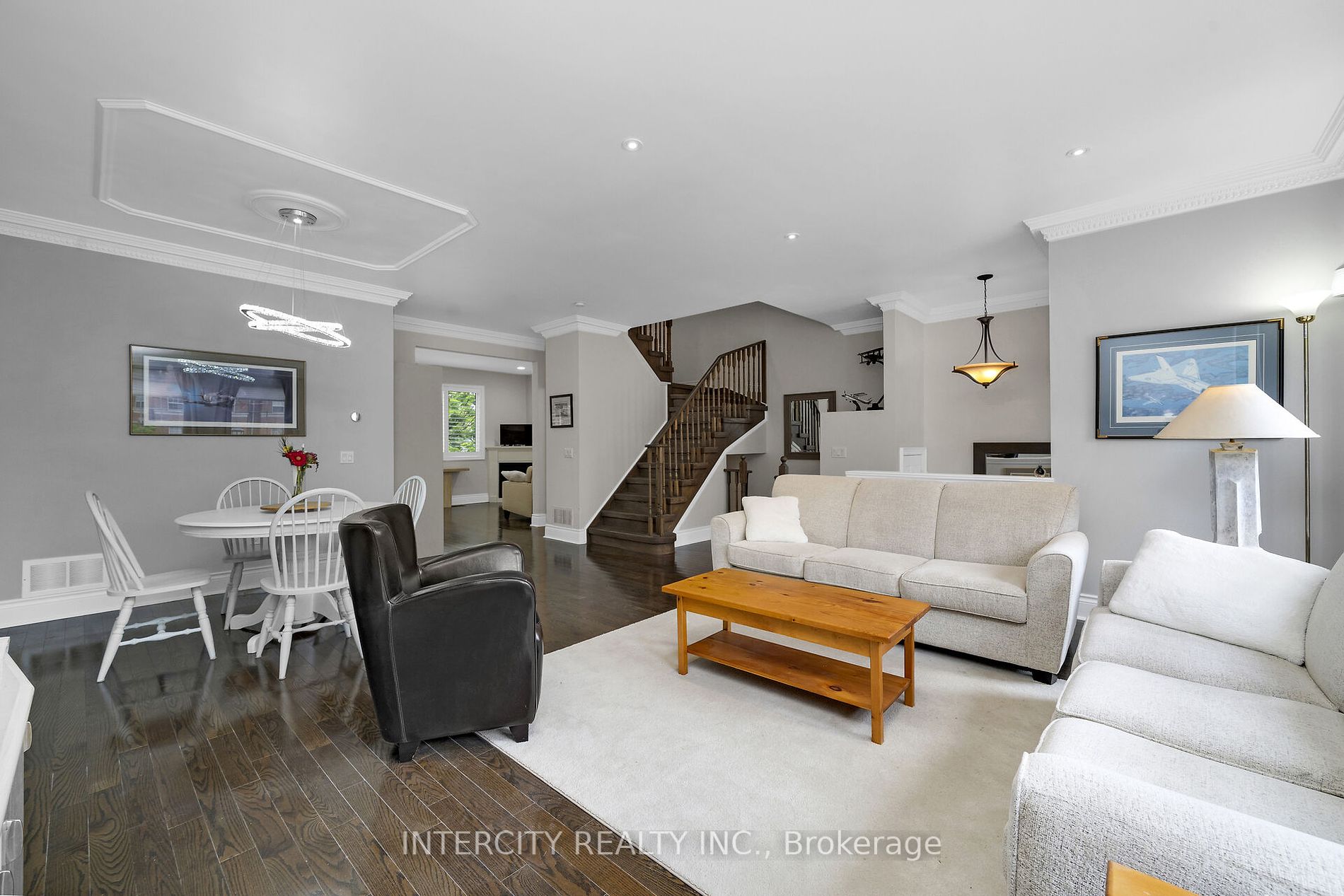 8038 Yonge St, #19
