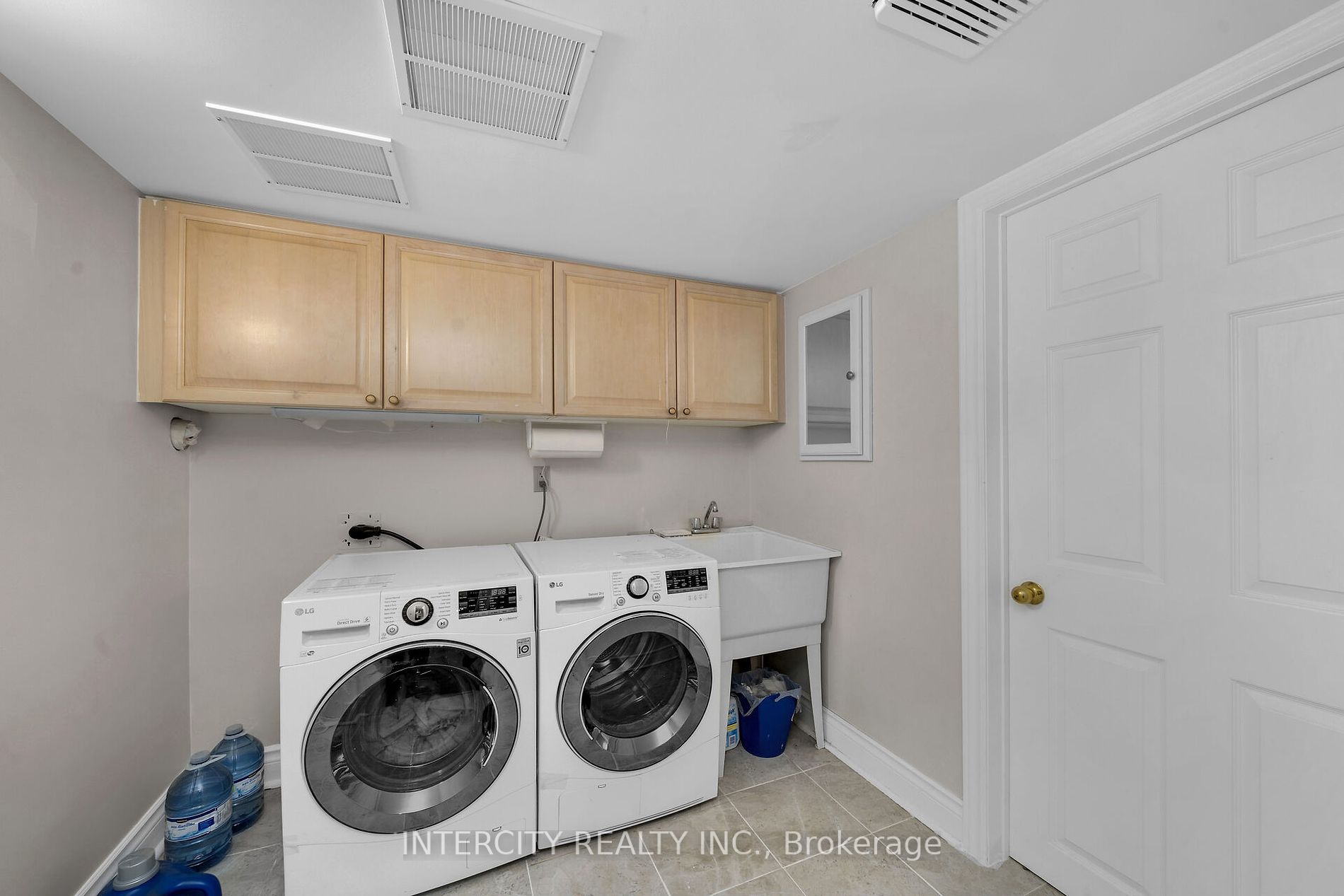 8038 Yonge St, #19