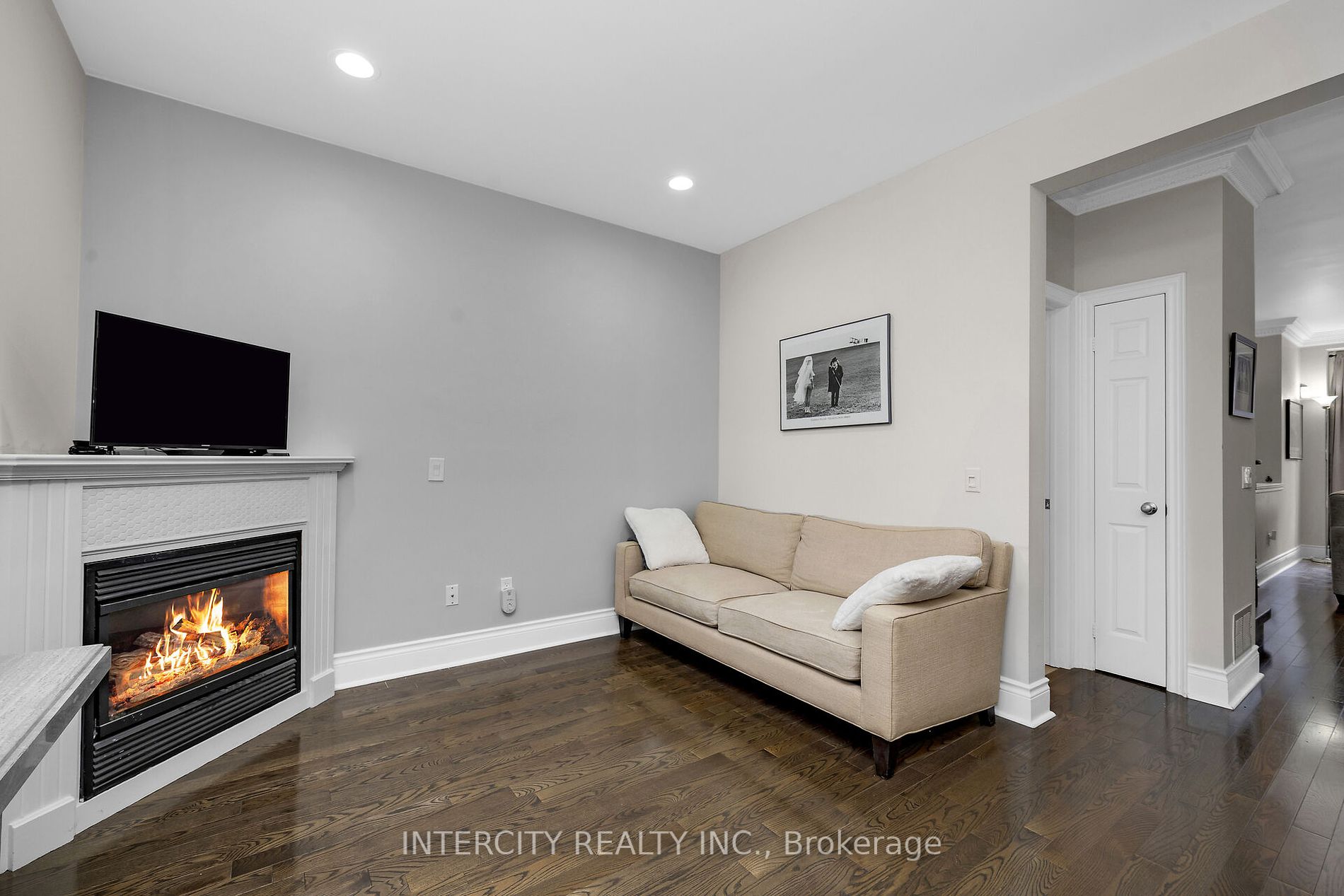 8038 Yonge St, #19