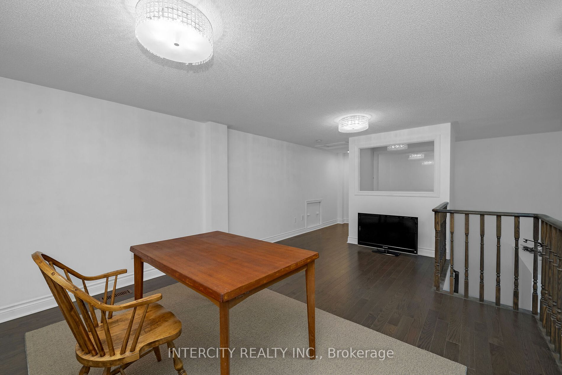 8038 Yonge St, #19