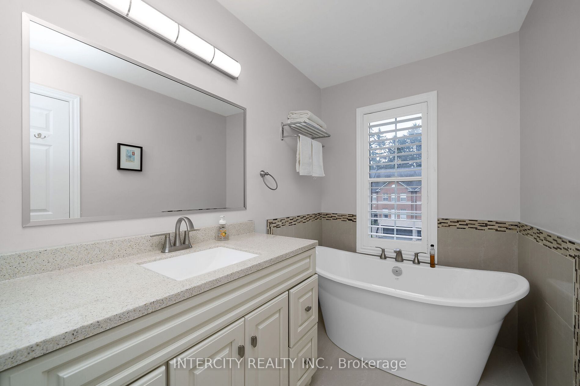8038 Yonge St, #19