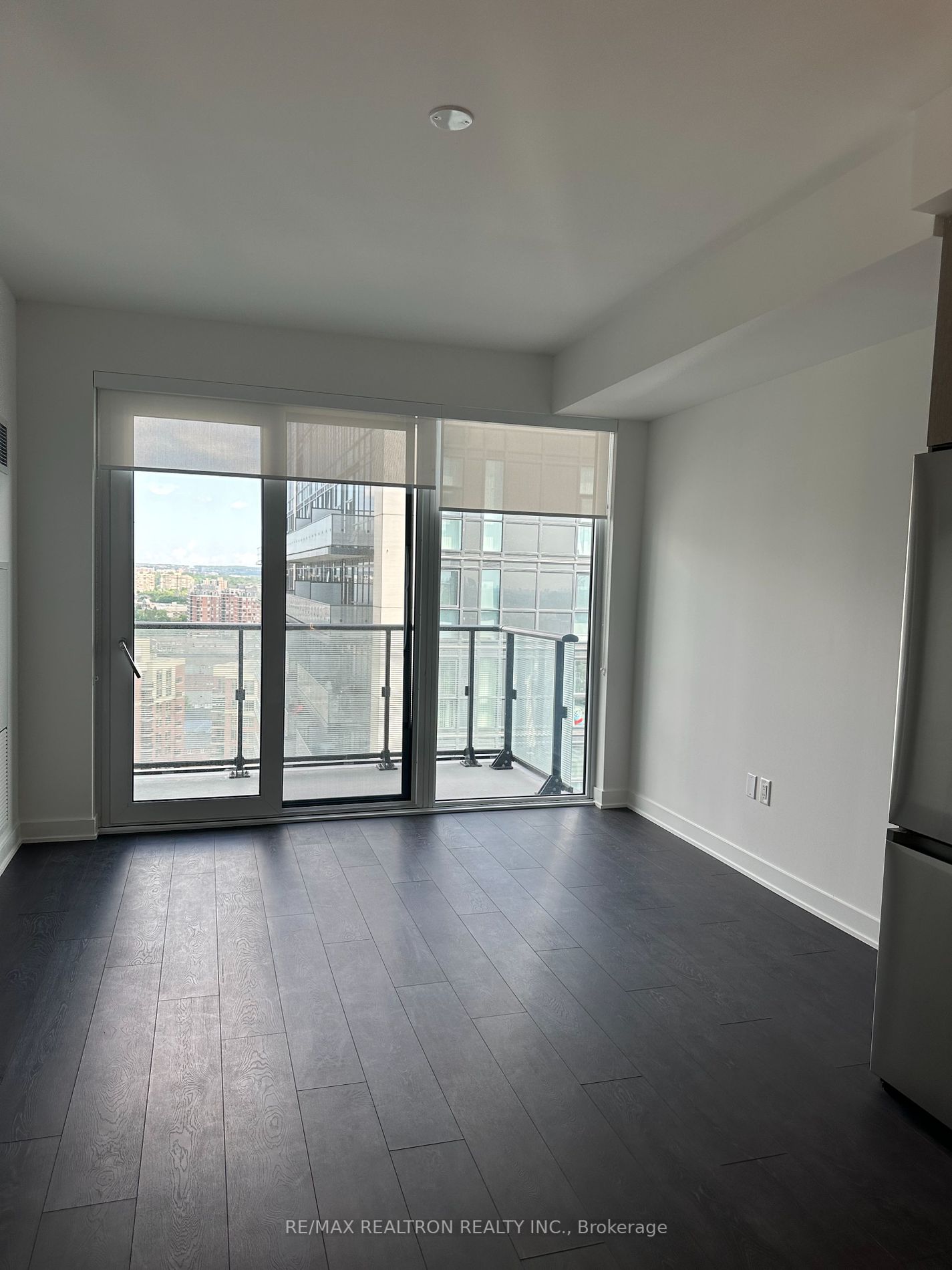 105 Oneida Crescent, #1904