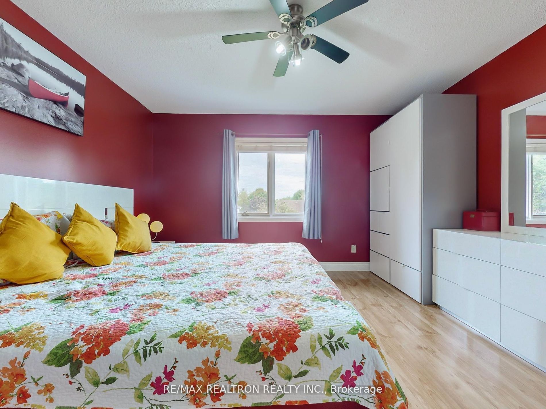282B Brock Street W