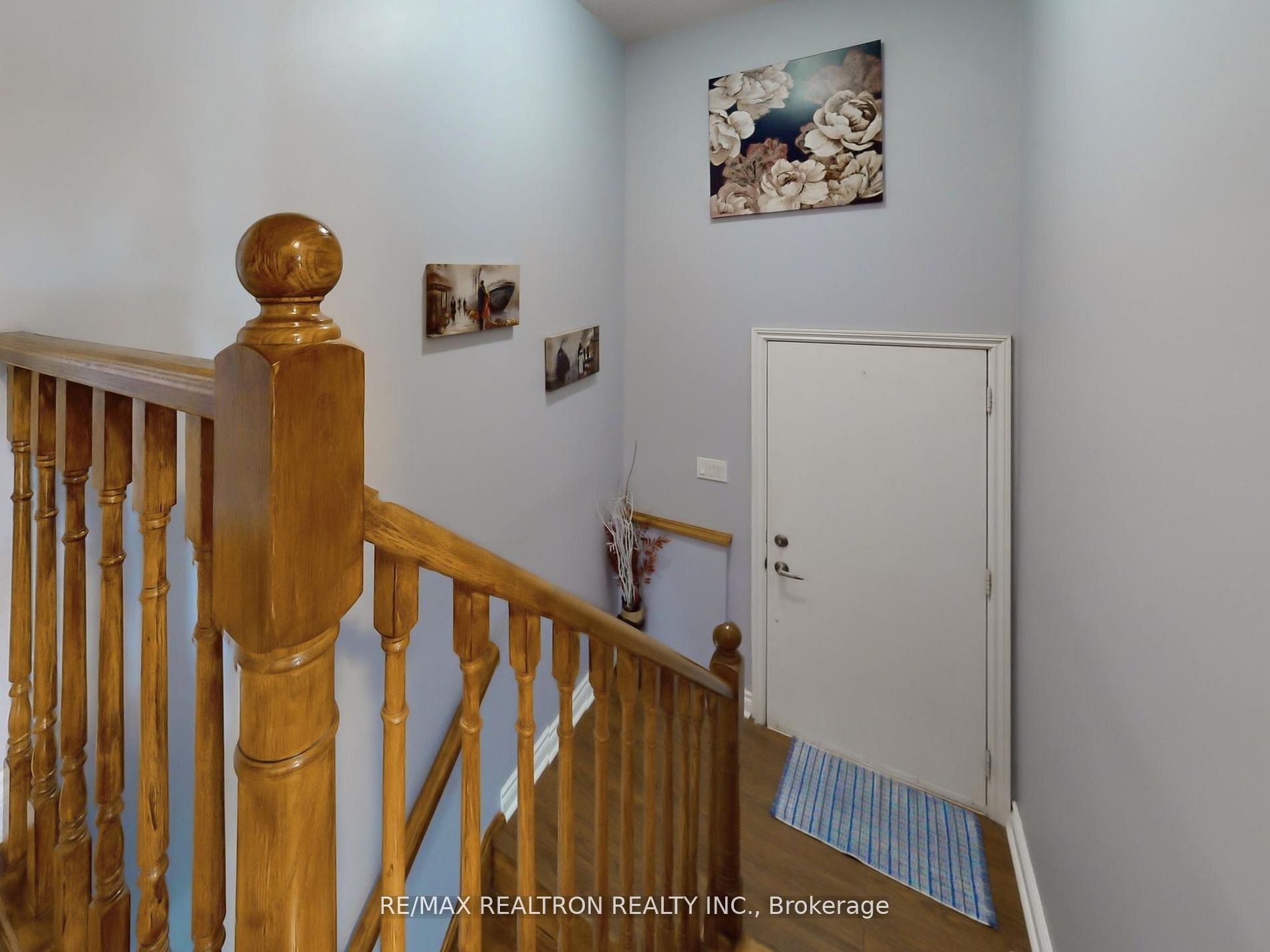 282B Brock Street W