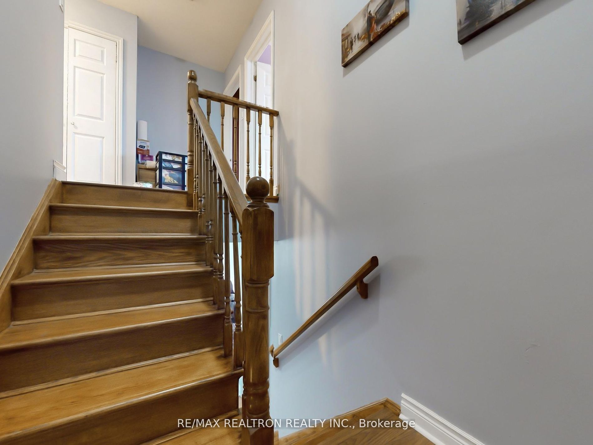 282B Brock Street W