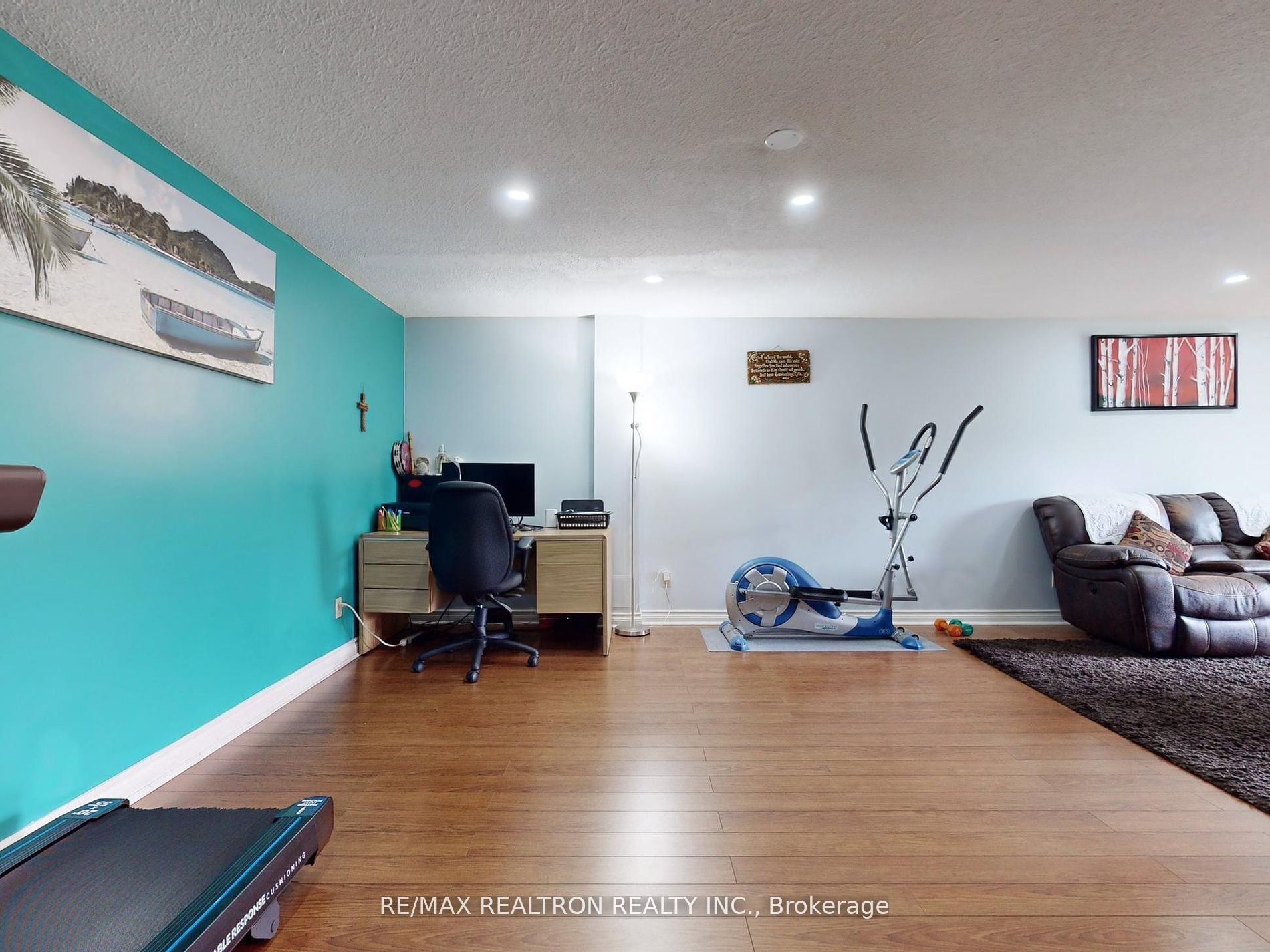 282B Brock Street W