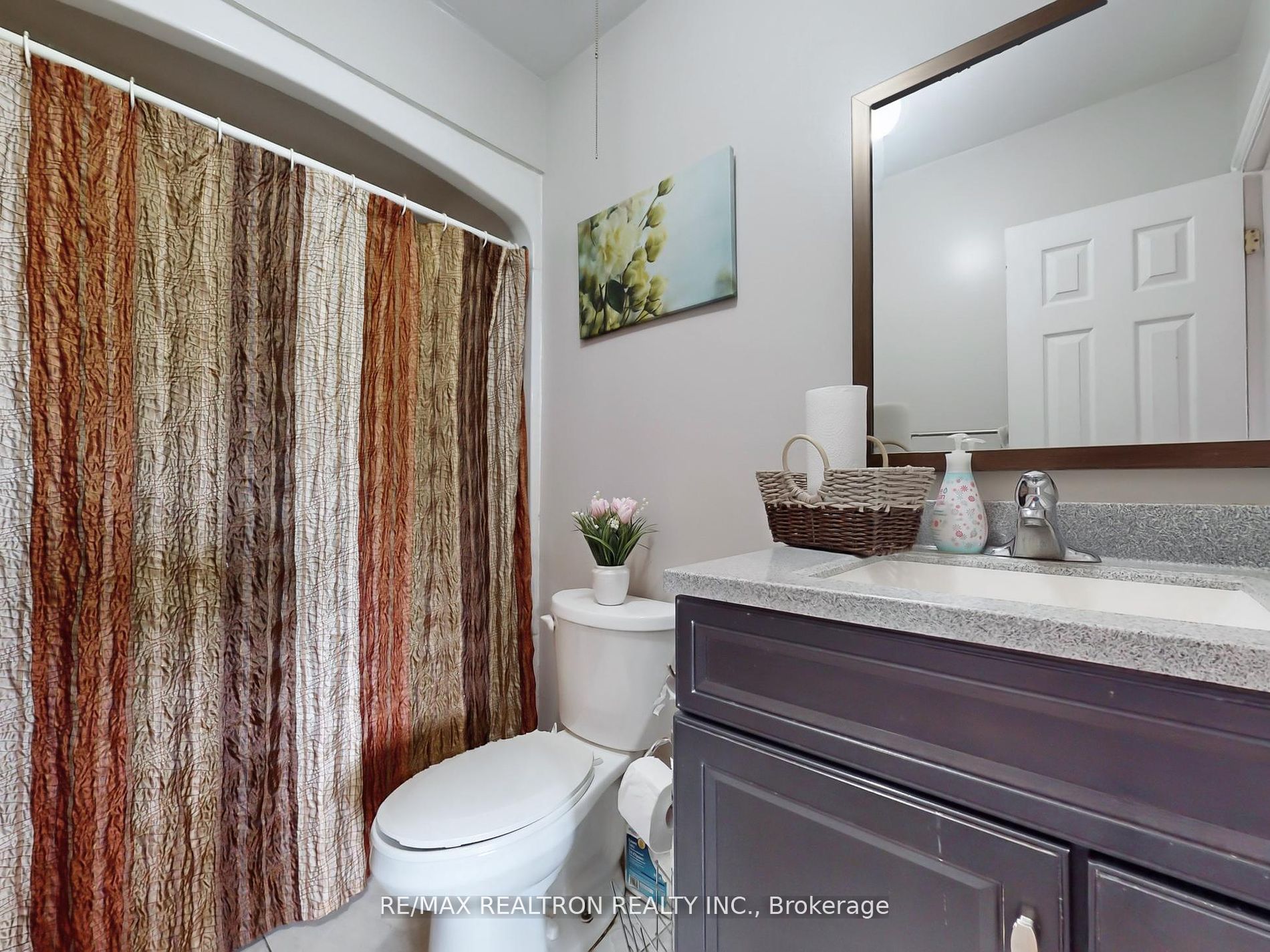 282B Brock Street W