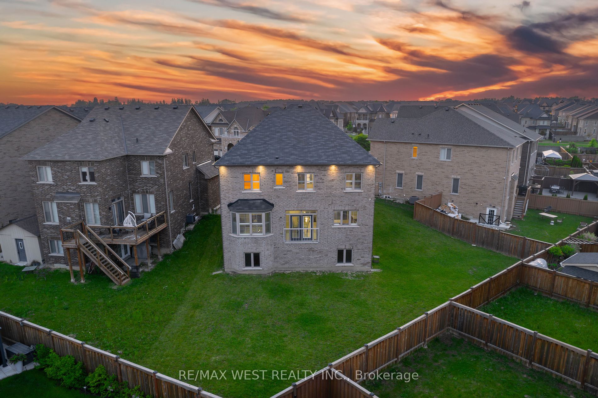 142 Beaconsfield Dr