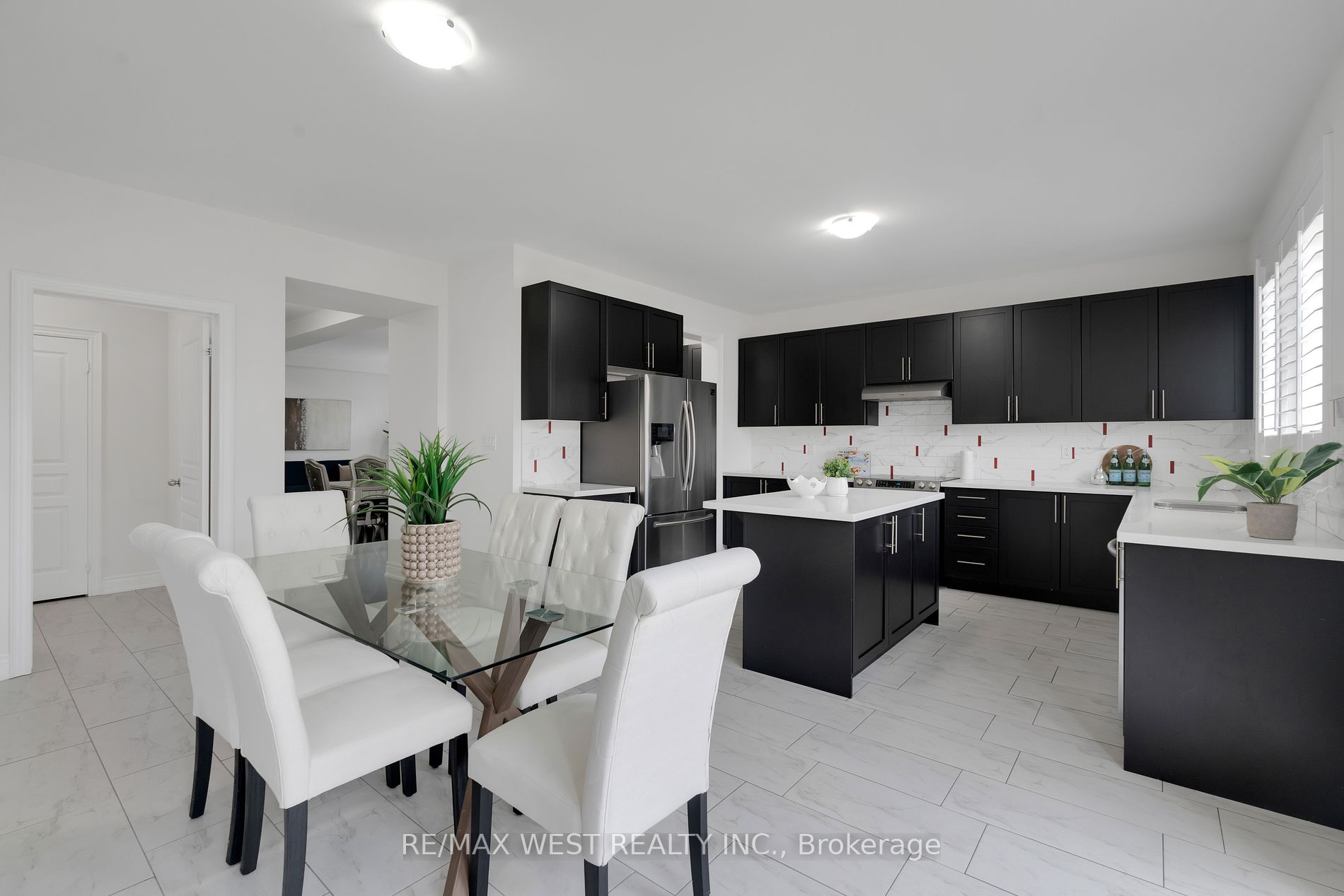 142 Beaconsfield Dr