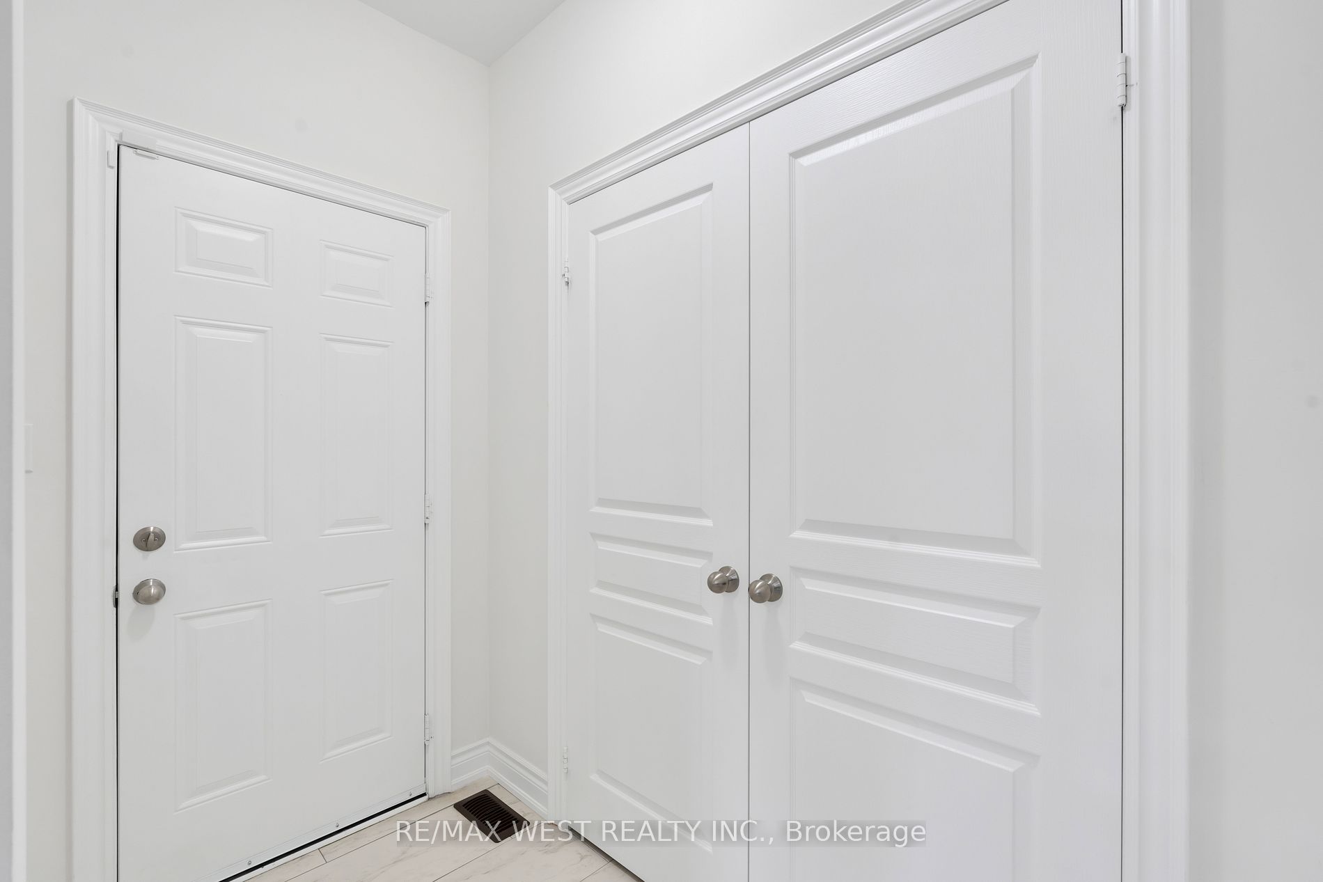 142 Beaconsfield Dr