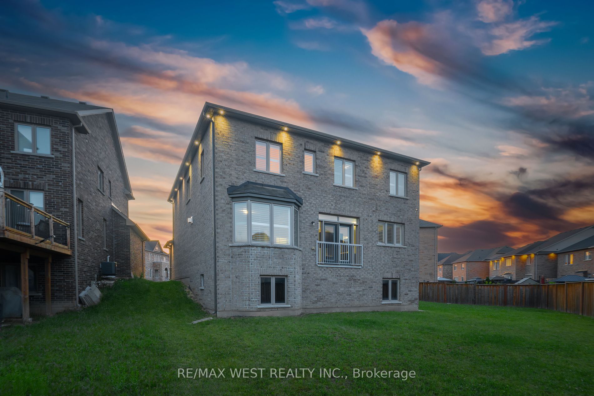 142 Beaconsfield Dr