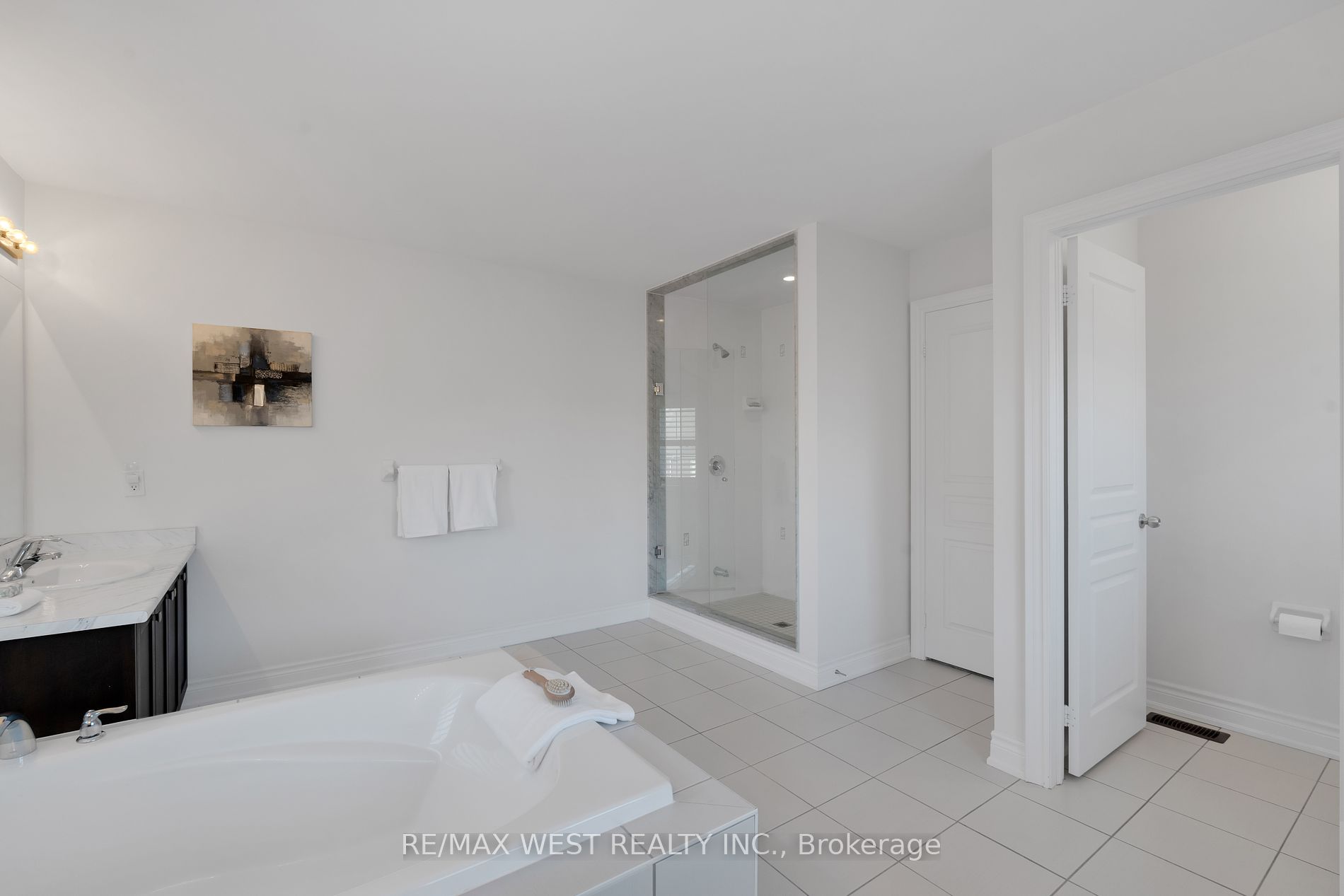 142 Beaconsfield Dr
