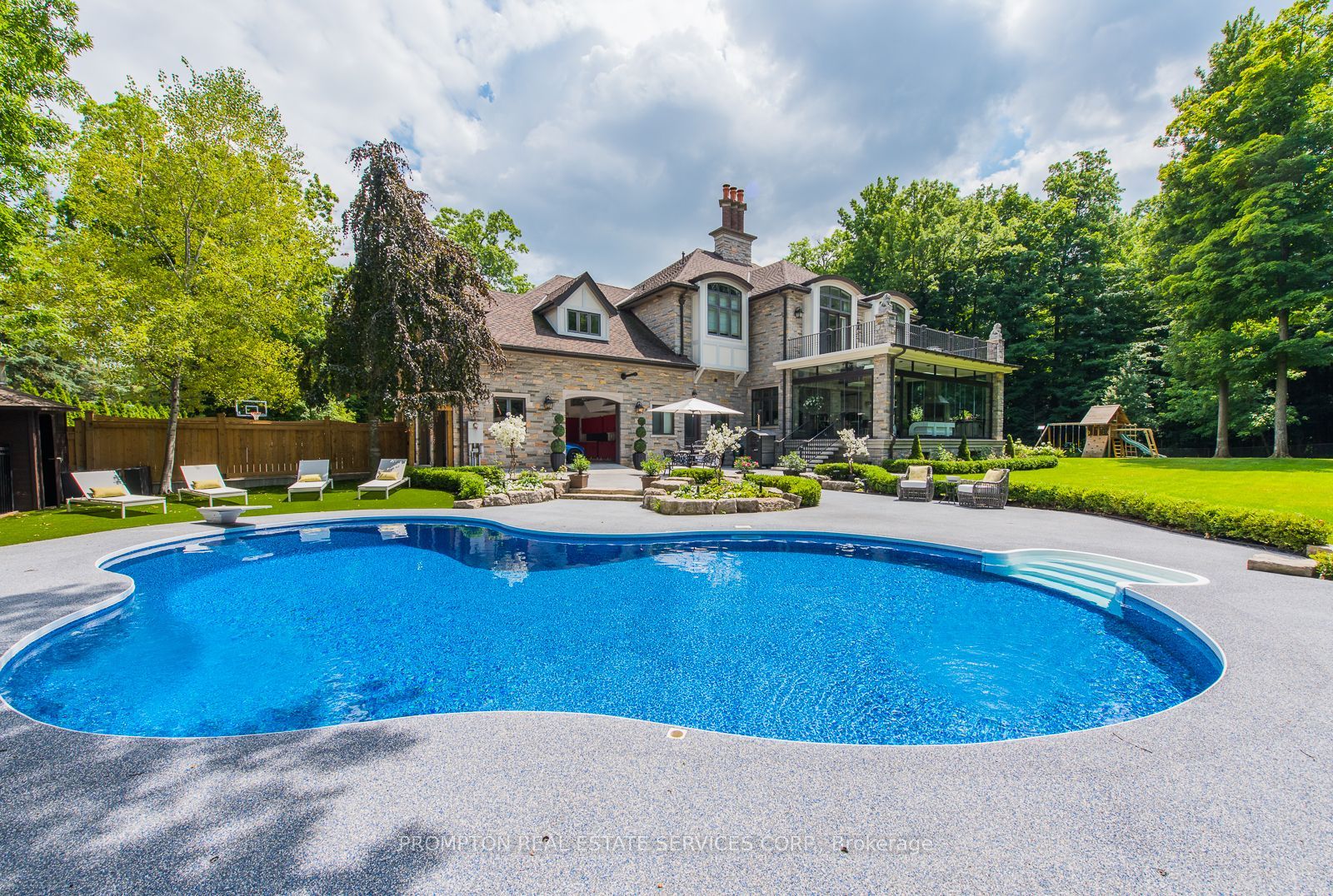 40 Golf Avenue