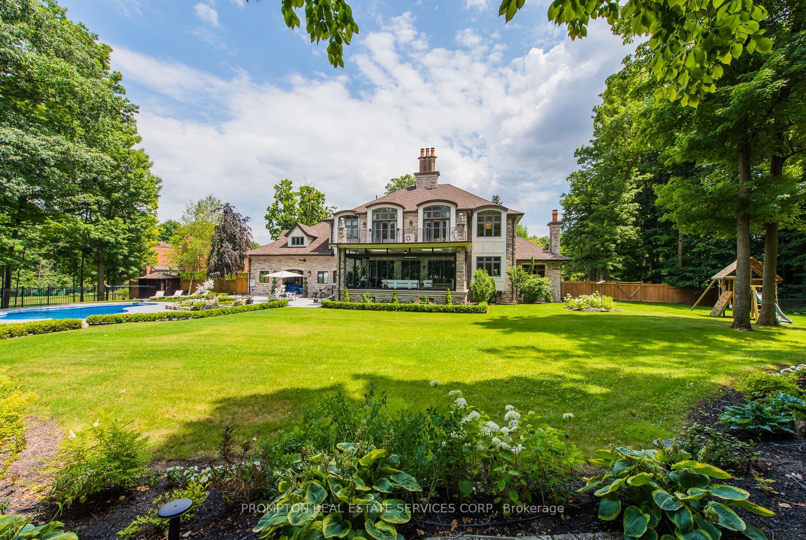 40 Golf Avenue