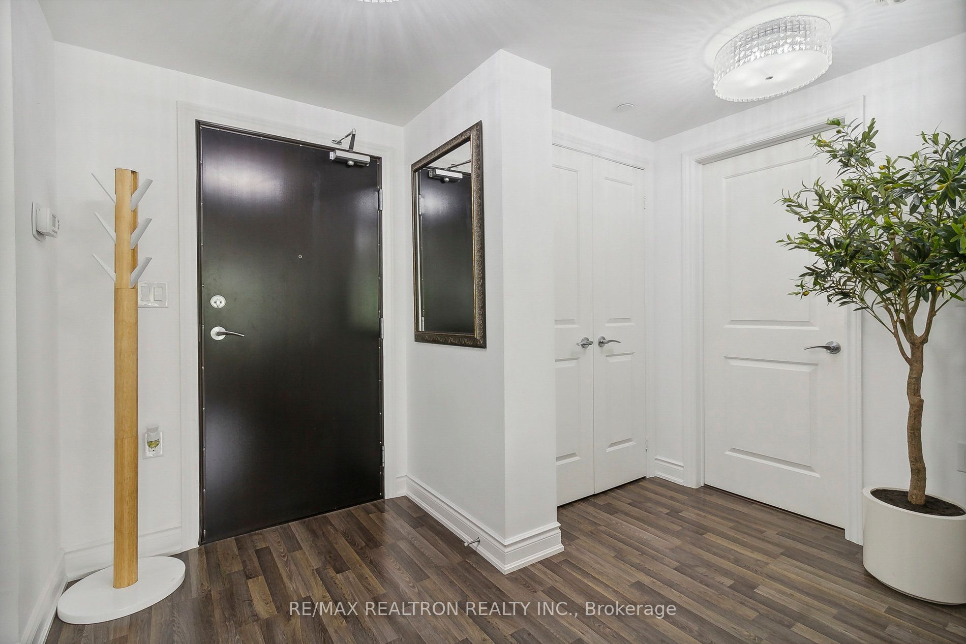 149 Church St, #402