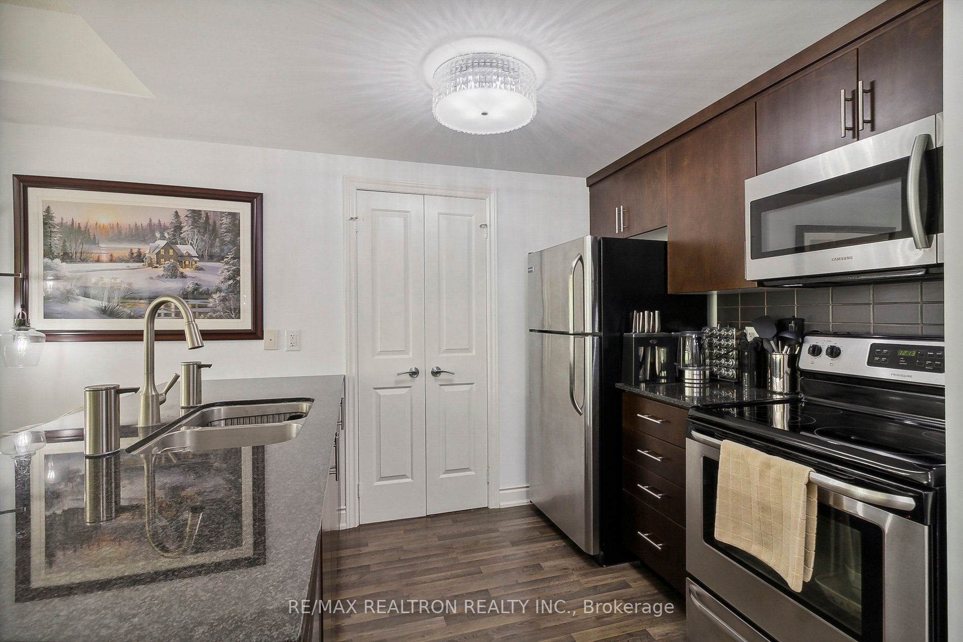 149 Church St, #402