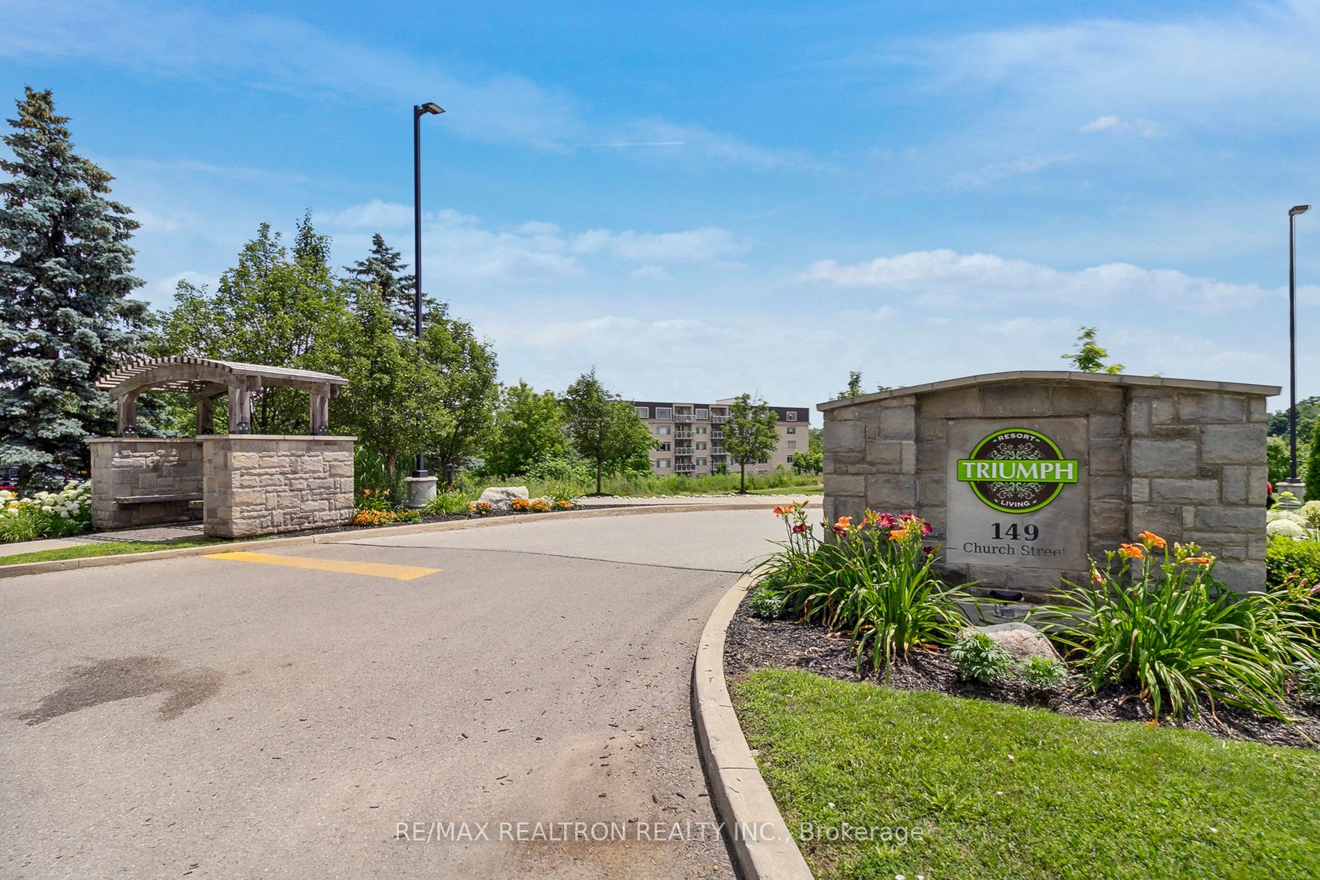 149 Church St, #402