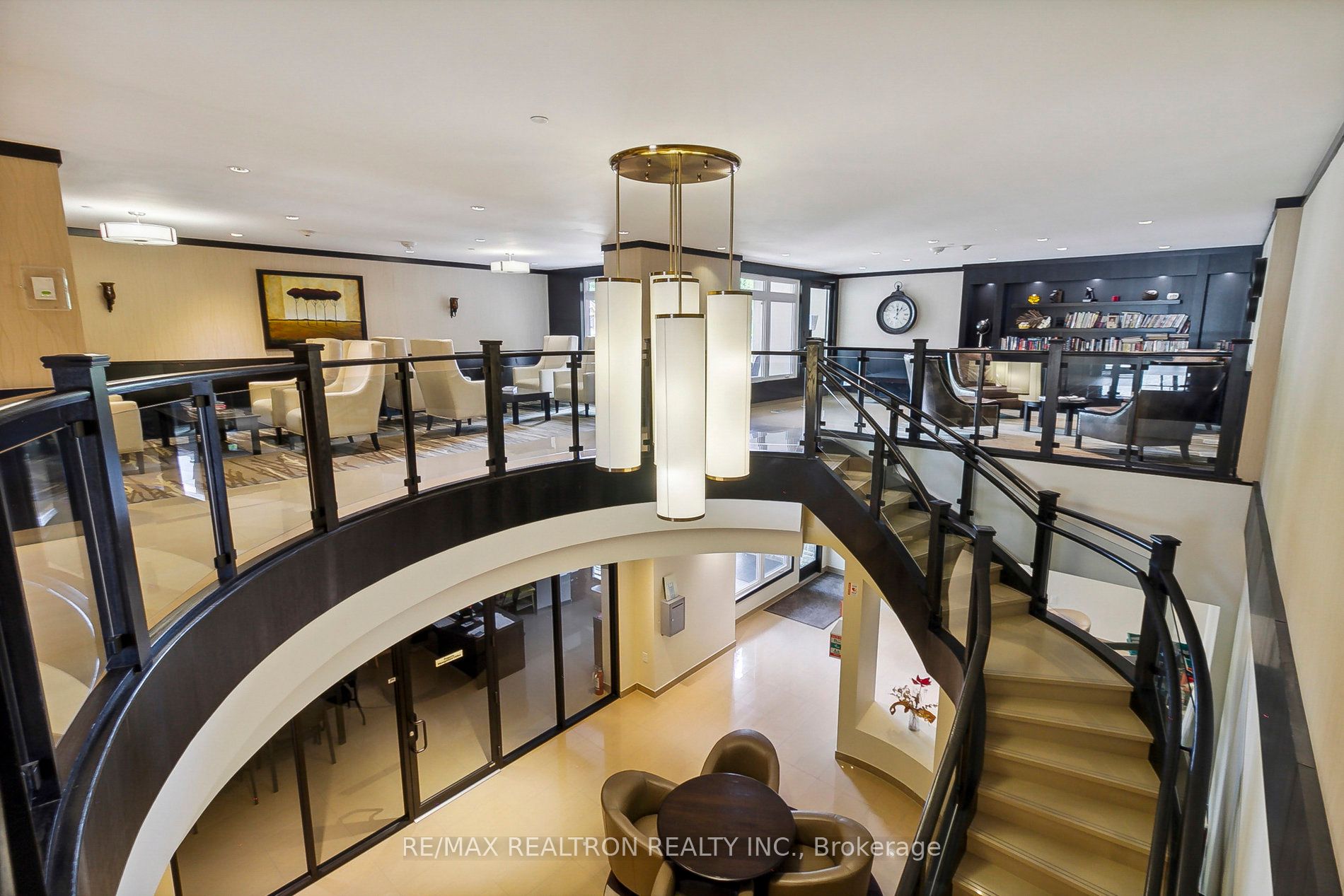149 Church St, #402