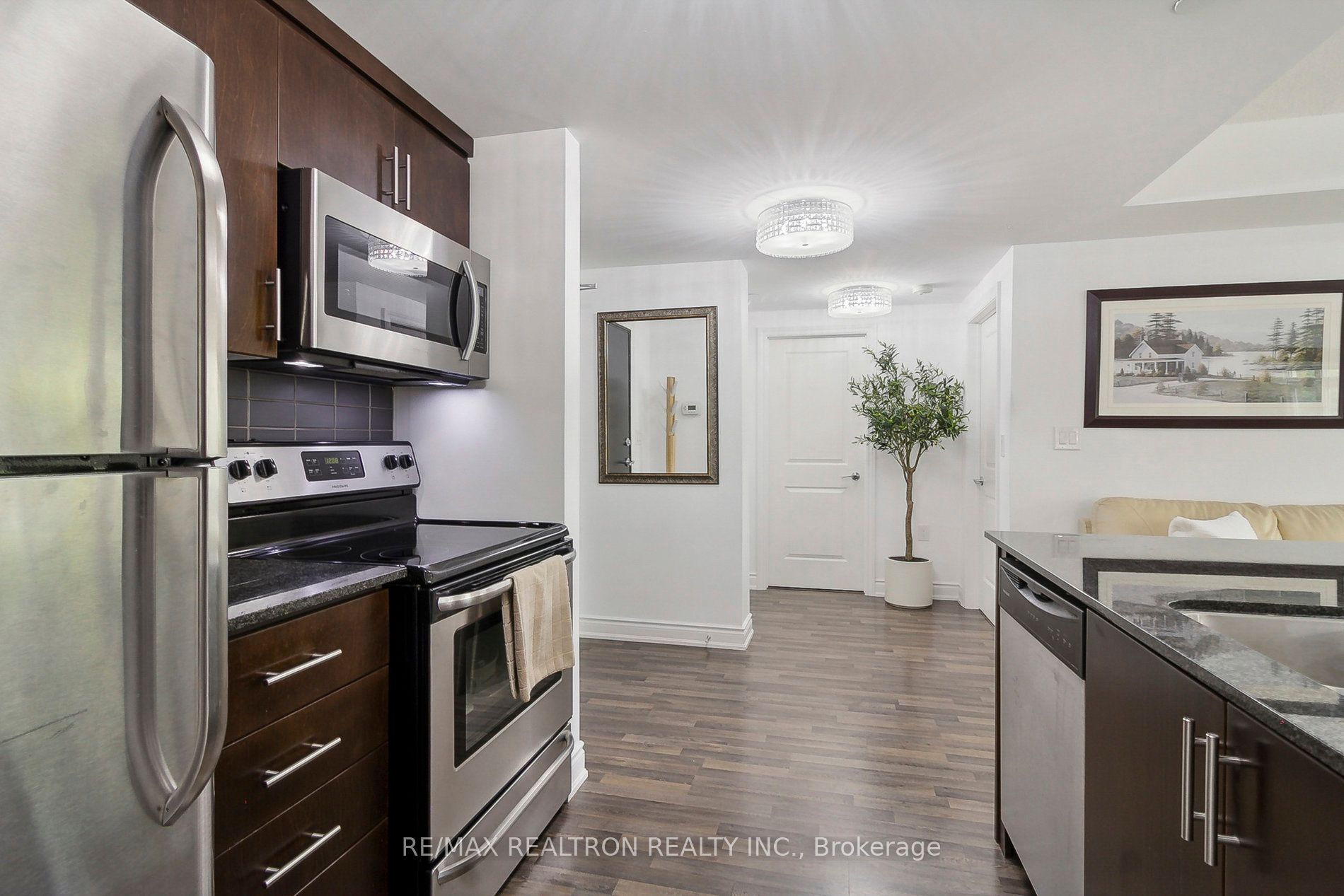 149 Church St, #402