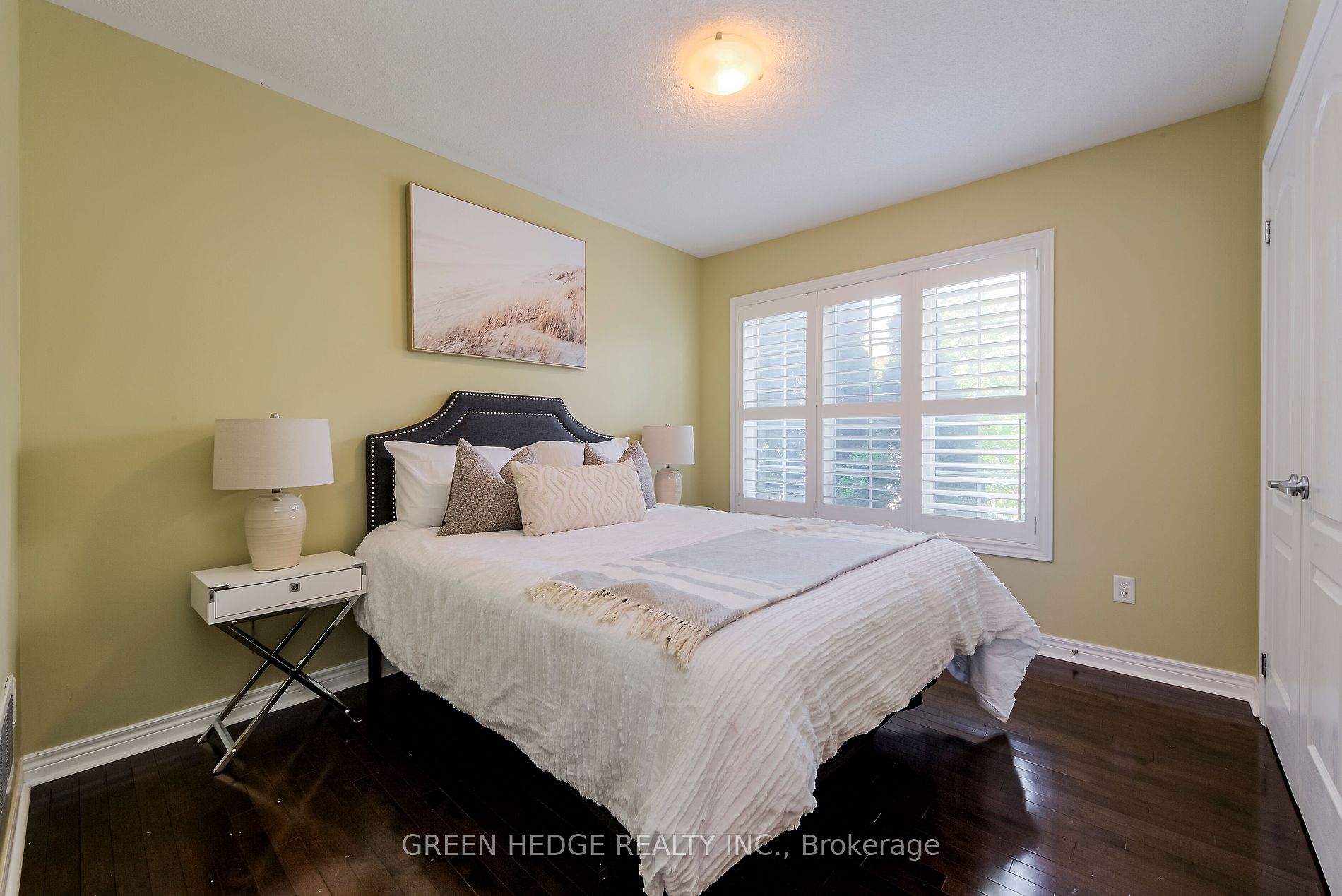 17 Ivy Stone Crt