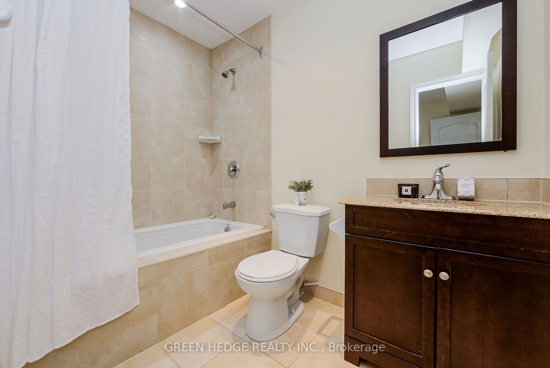 17 Ivy Stone Crt