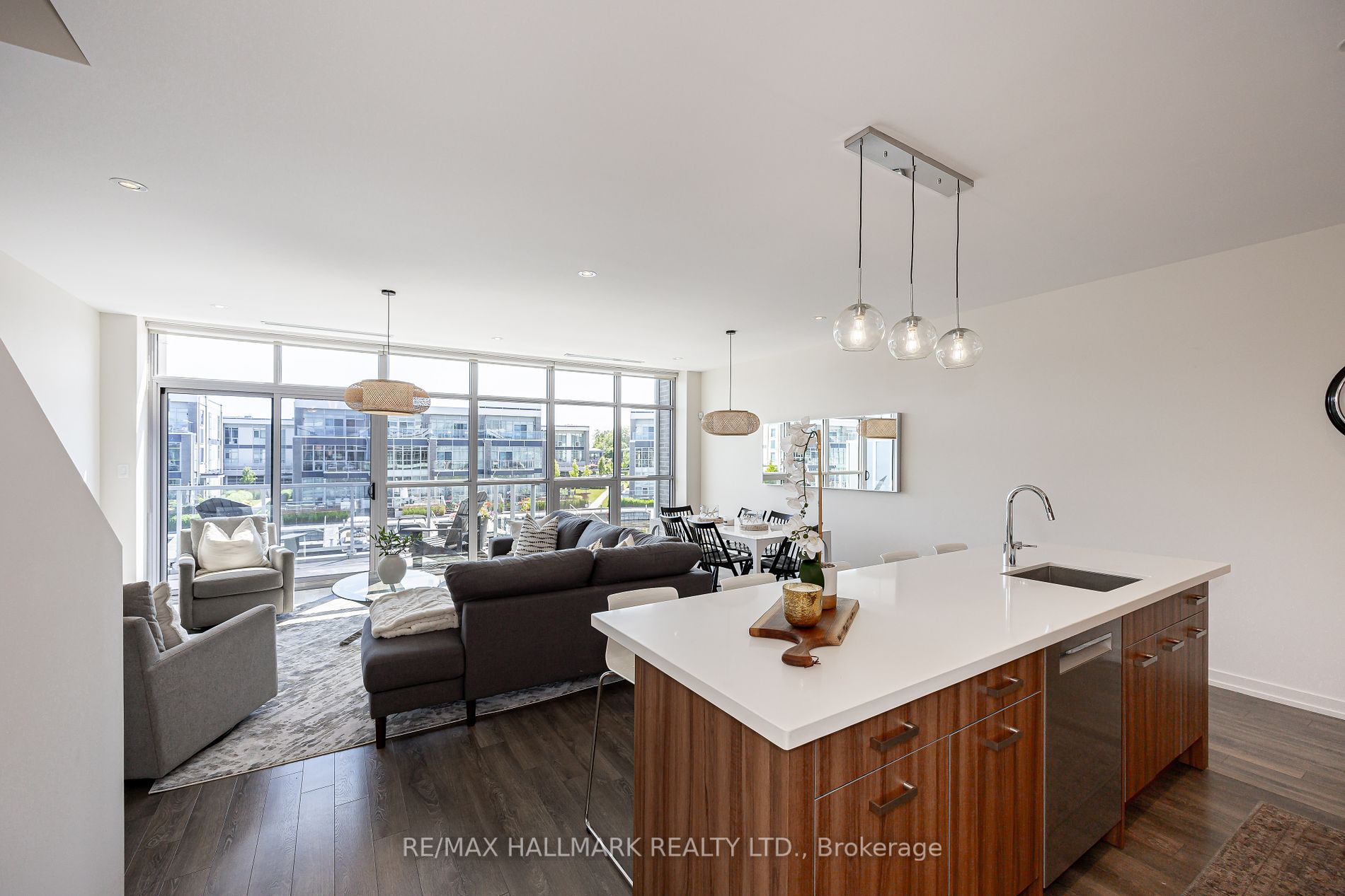 3666 Ferretti Crt
