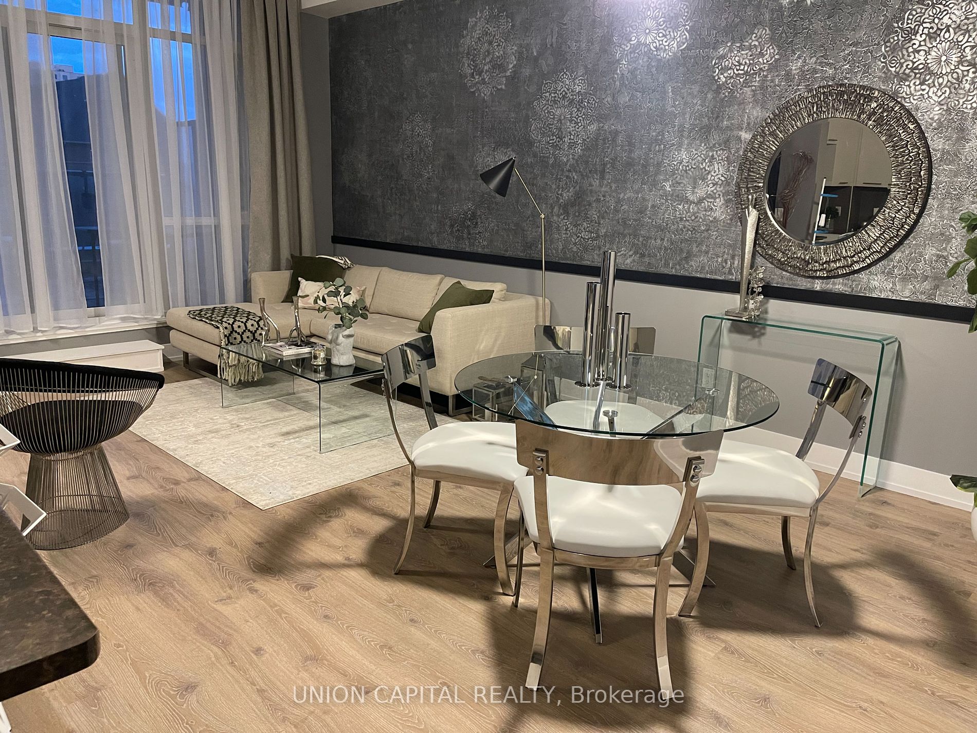 9471 Yonge Street, #213
