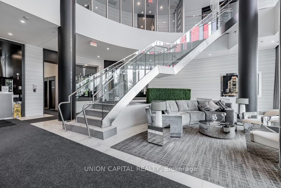 9471 Yonge Street, #213