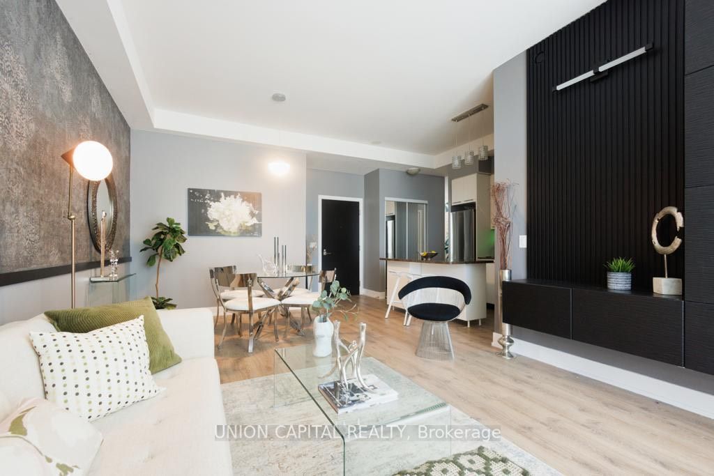 9471 Yonge Street, #213