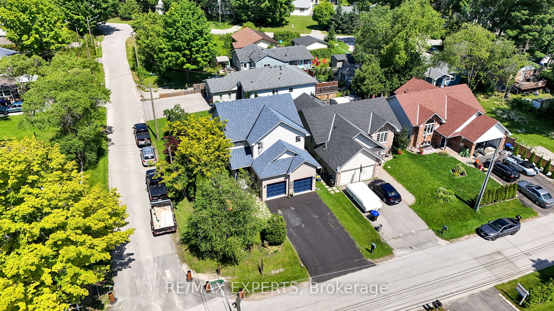 684 Lakelands Avenue
