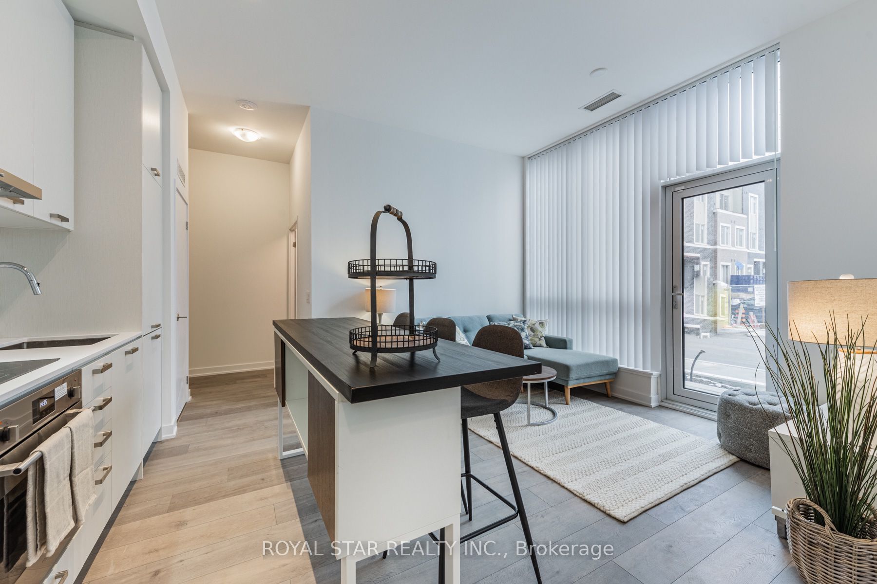 10 Honeycrisp Cres, #105