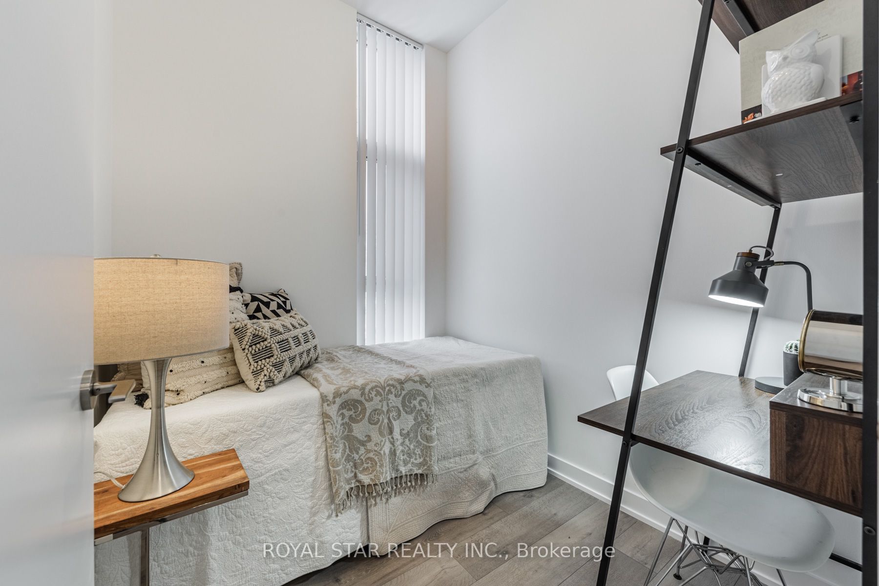 10 Honeycrisp Cres, #105
