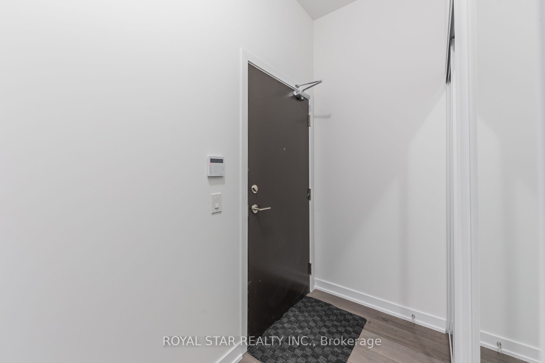 10 Honeycrisp Cres, #105