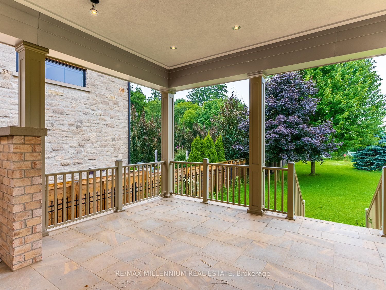 33 Maple Grove Avenue