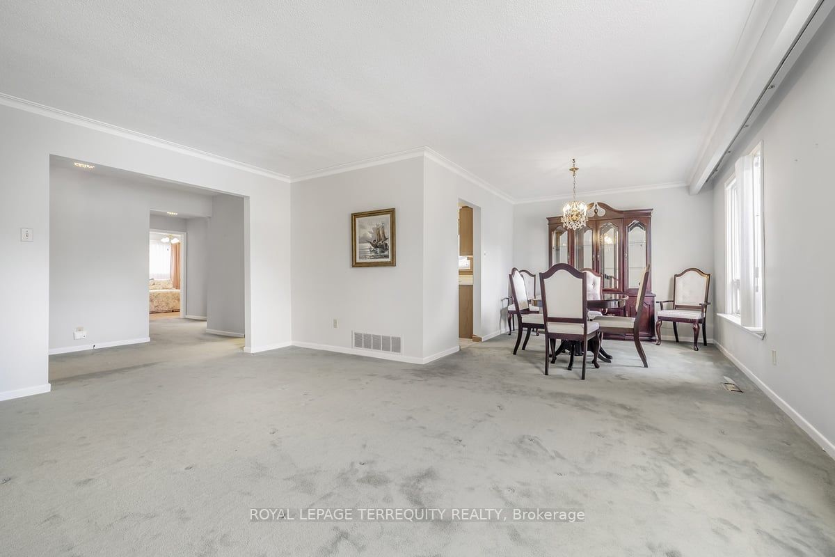 14 Pringle Avenue
