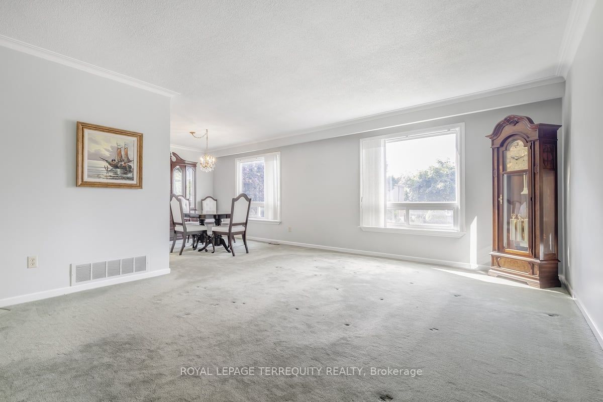 14 Pringle Avenue