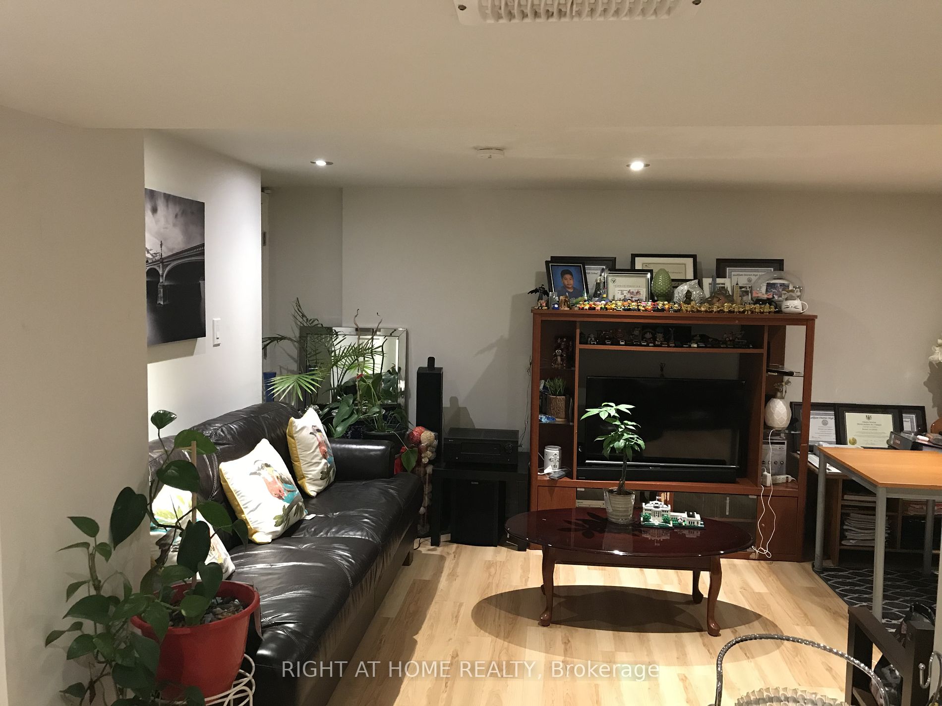 53 Peter St